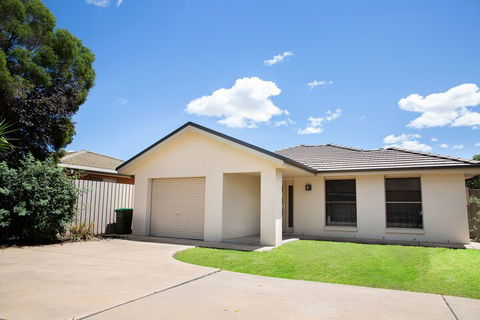 Lovely 3 Bed 2 Bath In The City Centre - Darwin Holiday 6