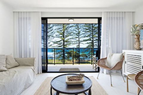 Burleigh By The Sea - Darwin Holiday 0