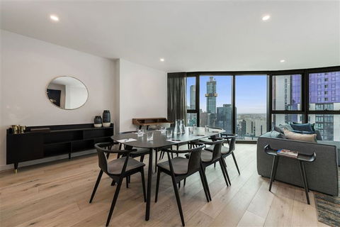 Shadow Play By Peppers - Darwin Holiday 3