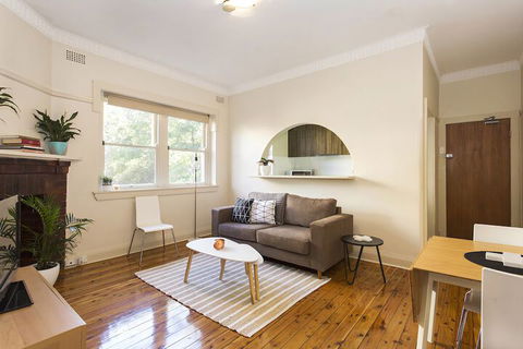 Bright Beachside Curlewis Apartment - Darwin Holiday 3