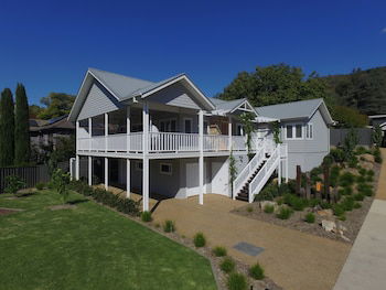 Autumn Home - Our Place At Bright - Darwin Holiday 4