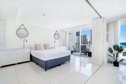 Absolute Beachfront Central Surfers Paradise - Darwin Holiday 3