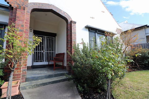 Brunswick Renaissance - Rejuvenate Stays - Darwin Holiday 1
