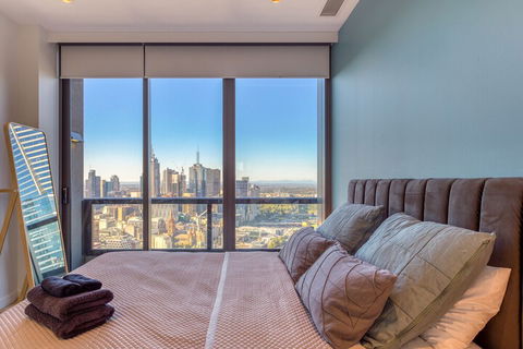 Flying Views Over The CBD - Darwin Holiday 5