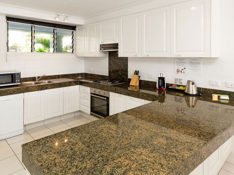 Lagoon 006 On Hamilton Island - Darwin Holiday 4