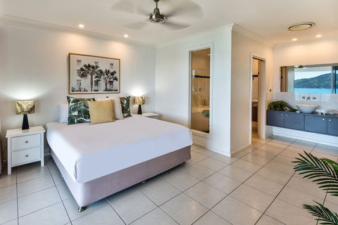 Lagoon 206 On Hamilton Island - Darwin Holiday 1