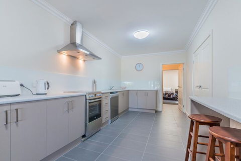 Thompson Avenue Apartments No.1 - Darwin Holiday 2