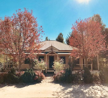 Autumn Beauty 4 - Darwin Holiday 0