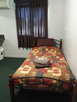 Irish Club Accommodation - Darwin Holiday 6