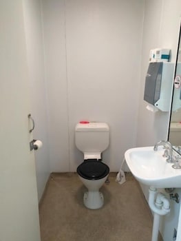 Irish Club Accommodation - Darwin Holiday 2