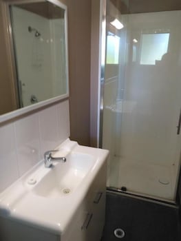 Irish Club Accommodation - Darwin Holiday 5