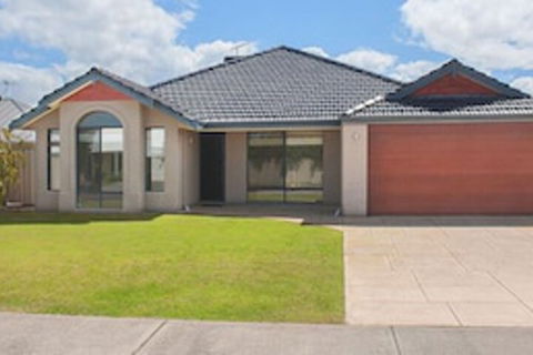 Lifes A Beach - Darwin Holiday 0