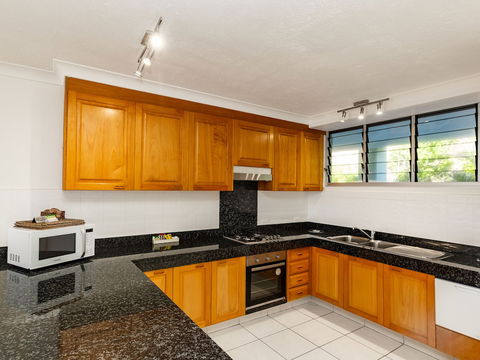 Lagoon 003 On Hamilton Island - Darwin Holiday 2