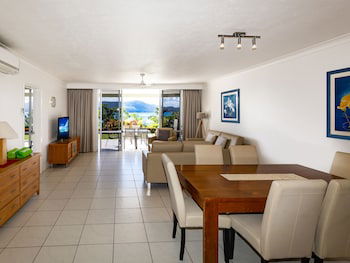 Lagoon 003 On Hamilton Island - Darwin Holiday 1