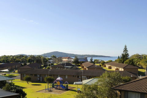 Lentara St. 57 Fingal Bay - Darwin Holiday 1