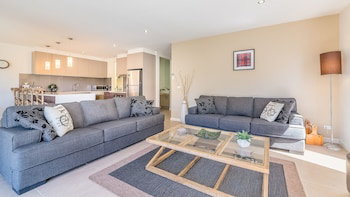 Birch Holiday House - Darwin Holiday 0