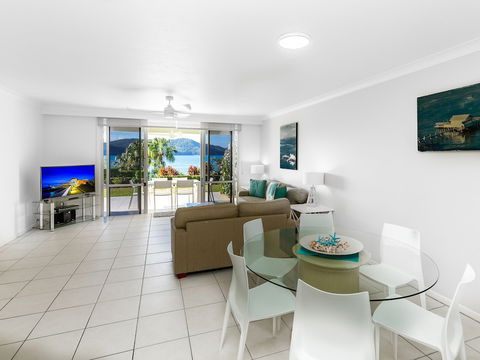 Lagoon 005 On Hamilton Island - Darwin Holiday 0