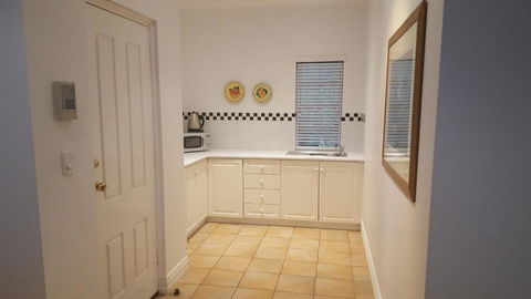 Two Sisters Chalets - Darwin Holiday 4