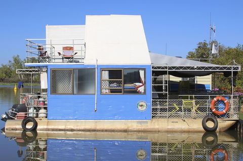 Corroboree Houseboats - Darwin Holiday 2