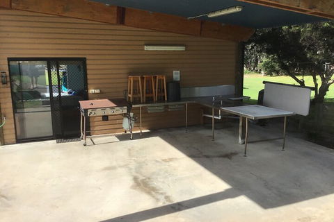 DRIFTWOOD - Darwin Holiday 3