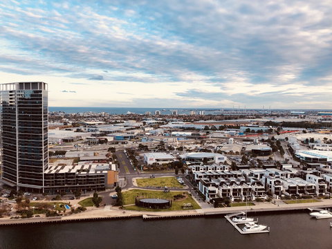 Melbourne CBD Victoria Harbour Short Stay Service Apartments - Darwin Holiday 3