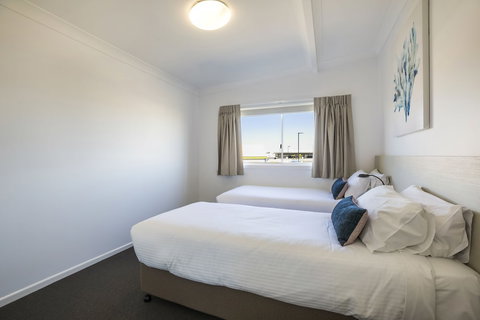 Nightcap At Golden Beach Tavern - Darwin Holiday 2