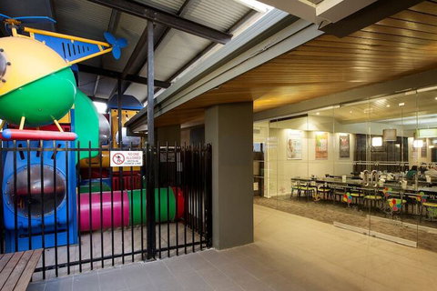 Nightcap At Westside Hotel - Darwin Holiday 7