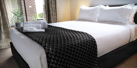 Lakeside Retreat & Business - Darwin Holiday 1