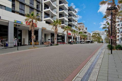 Ample Space In This 1 Bed Apt Also With Pool / Gym - Darwin Holiday 1