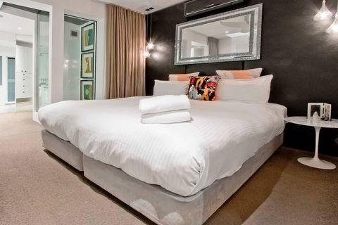 3 Storey Home Close Walk To Fox Studios SCG & City - Darwin Holiday 5