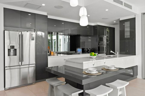 Tranquil Waters - Luxury In Oceans Edge - Darwin Holiday 6