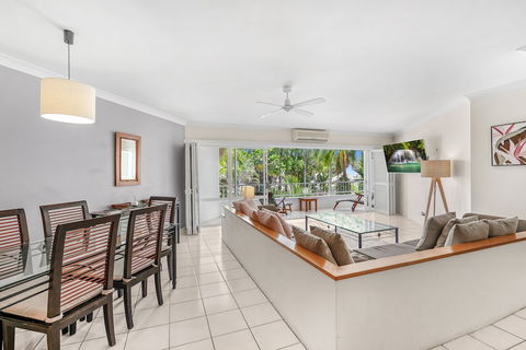 Poolside Apt In Alamanda Beachfront Resort 55 - Darwin Holiday 3