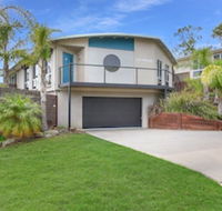 Lake House - Darwin Holiday
