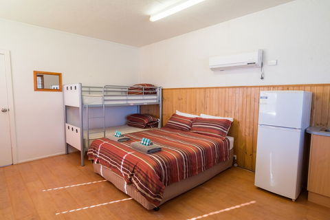Edithburgh Caravan Park - Darwin Holiday 4