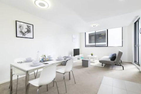 Cozy Home In Parramatta CBD - Darwin Holiday 0