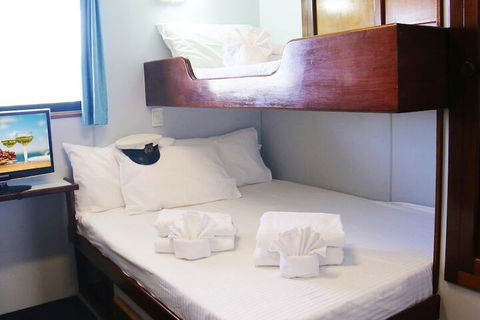 Boatel Cairns - Darwin Holiday 4