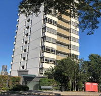 Waterfront Brisbane Apartment - Darwin Holiday