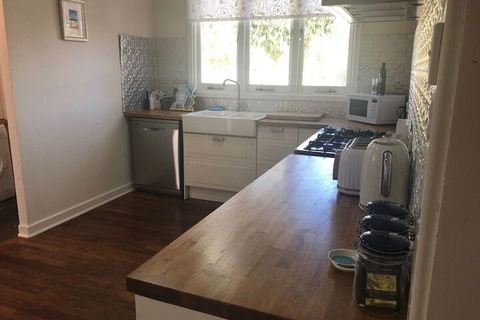 Barefoot Beach Cottage - Darwin Holiday 5