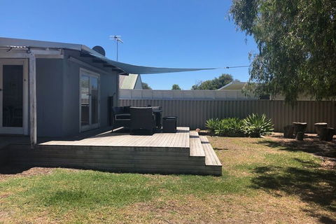 Barefoot Beach Cottage - Darwin Holiday 1