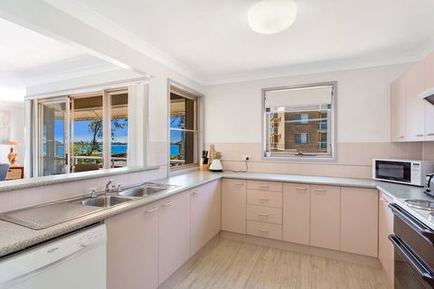 Ronald Avenue Unit 2 / 36 - Darwin Holiday 3