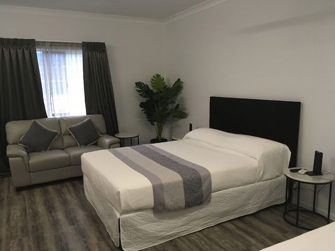 Escape On Lake - Darwin Holiday 5