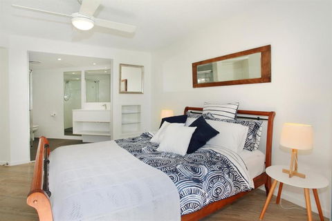 Unit 4 Coolum Cove Coolum Beach - Darwin Holiday 2