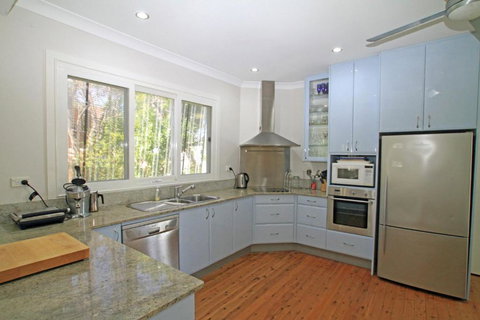 Popes Beach House Getaway - Darwin Holiday 6