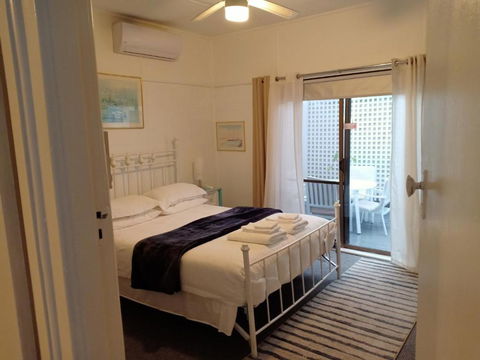 The Boathouse A 3 Bedroom House - Darwin Holiday 2