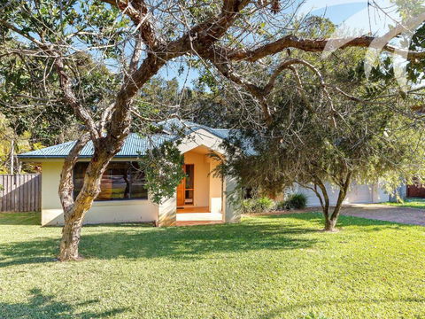 Clarke House - Darwin Holiday 1