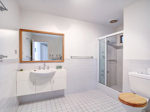 The Shack - Darwin Holiday 6