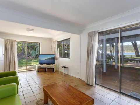 Reflections - Darwin Holiday 4