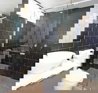 Back of the Block Bulimba - Darwin Holiday