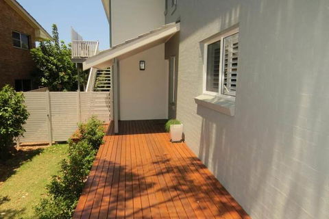 Fyne Shores - Darwin Holiday 1