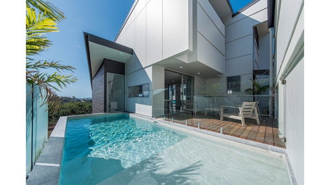 Oleander Holiday Home Airlie Beach - Darwin Holiday 1